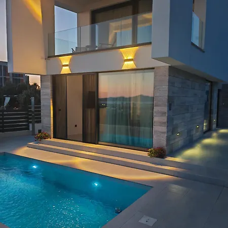 White Hills Villa *