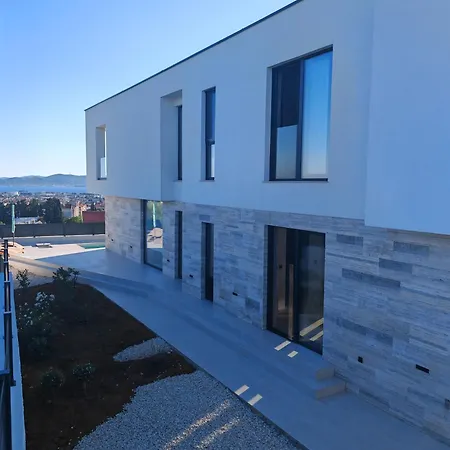 White Hills Villa