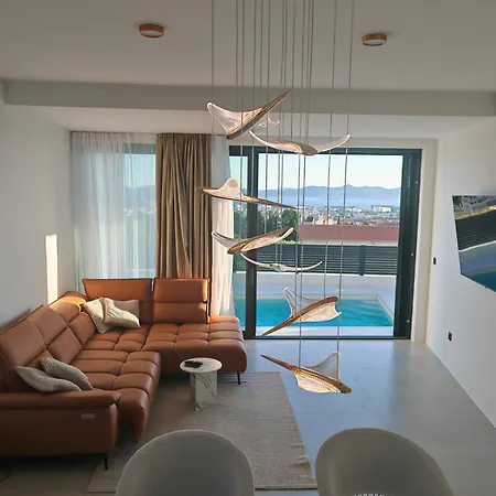 White Hills Villa